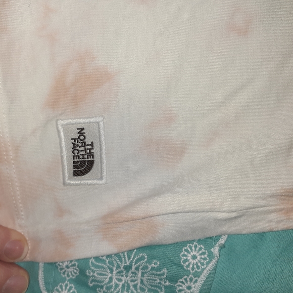 NWOT the north face top - Picture 2 of 2